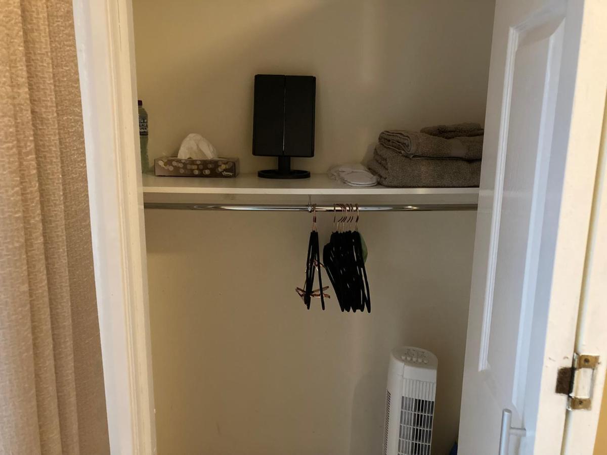 Comfortable Room With Private Balcony And Shared House Londres Extérieur photo